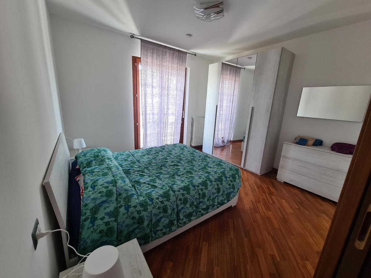 Milano Santa Giulia Business Apartment - Olimpiadi 26 Bagian luar foto