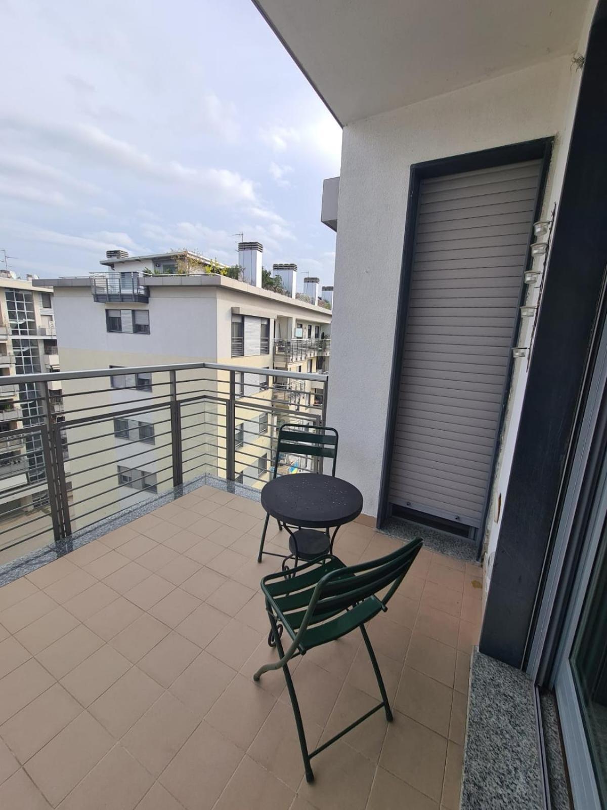 Milano Santa Giulia Business Apartment - Olimpiadi 26 Bagian luar foto